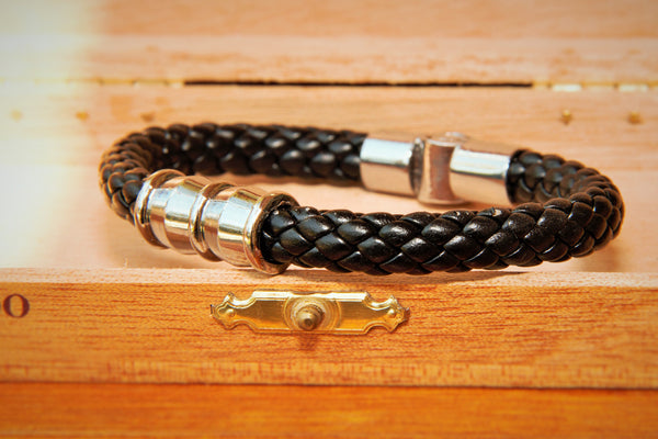 TrendyBracelets.Biz.Italian Style Black Leather Braid Bracelet
