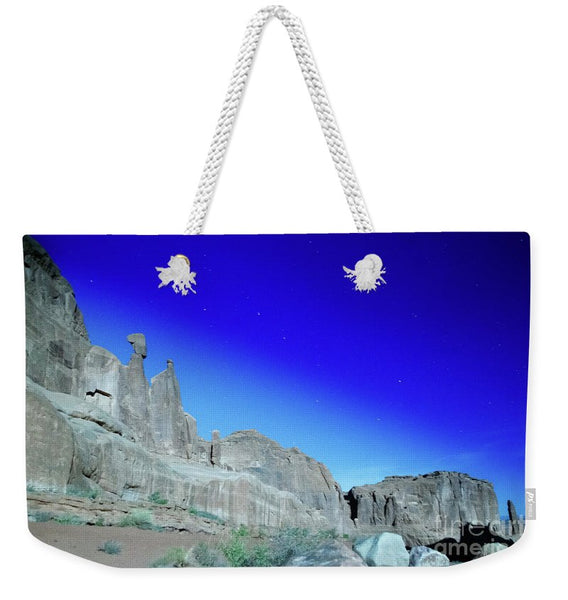 Arches National Park at night - Wall Street - Weekender Tote Bag